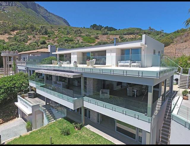 8 BEDROOM HOUSE FOR SALE IN LLANDUDNO